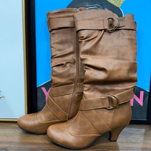 Woman’s Brown Healed Boots